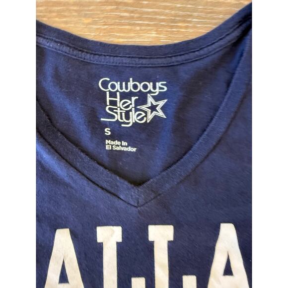 Cowboys Her Style NFL DALLAS COWBOYS V Neck Tee T-Shirt Women size S GAMEDAY - Picture 2 of 5